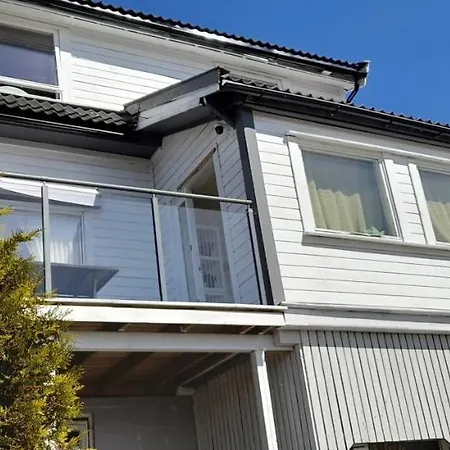Trivelig Hus Med Fantastisk Utsikt * آرندال