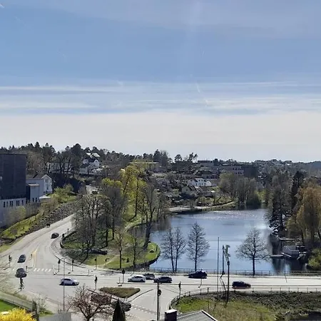 Trivelig Hus Med Fantastisk Utsikt آرندال